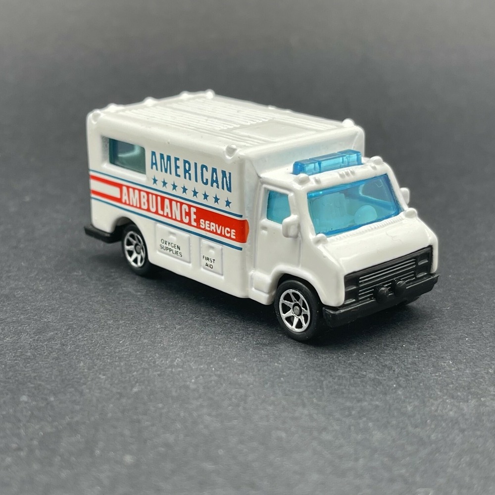 Hot Wheels American Ambulance Service Rescue Vehicle‎ White 1/64 Scale #71 Loose